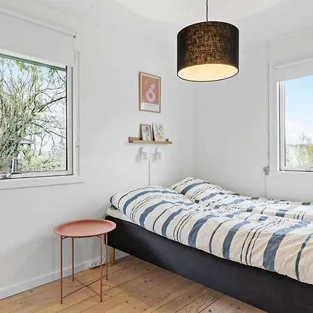 בית נופש 2 Bedroom Awesome In