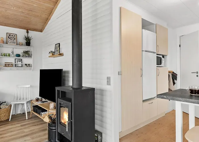 2 Bedroom Awesome In Сasa de vacaciones *